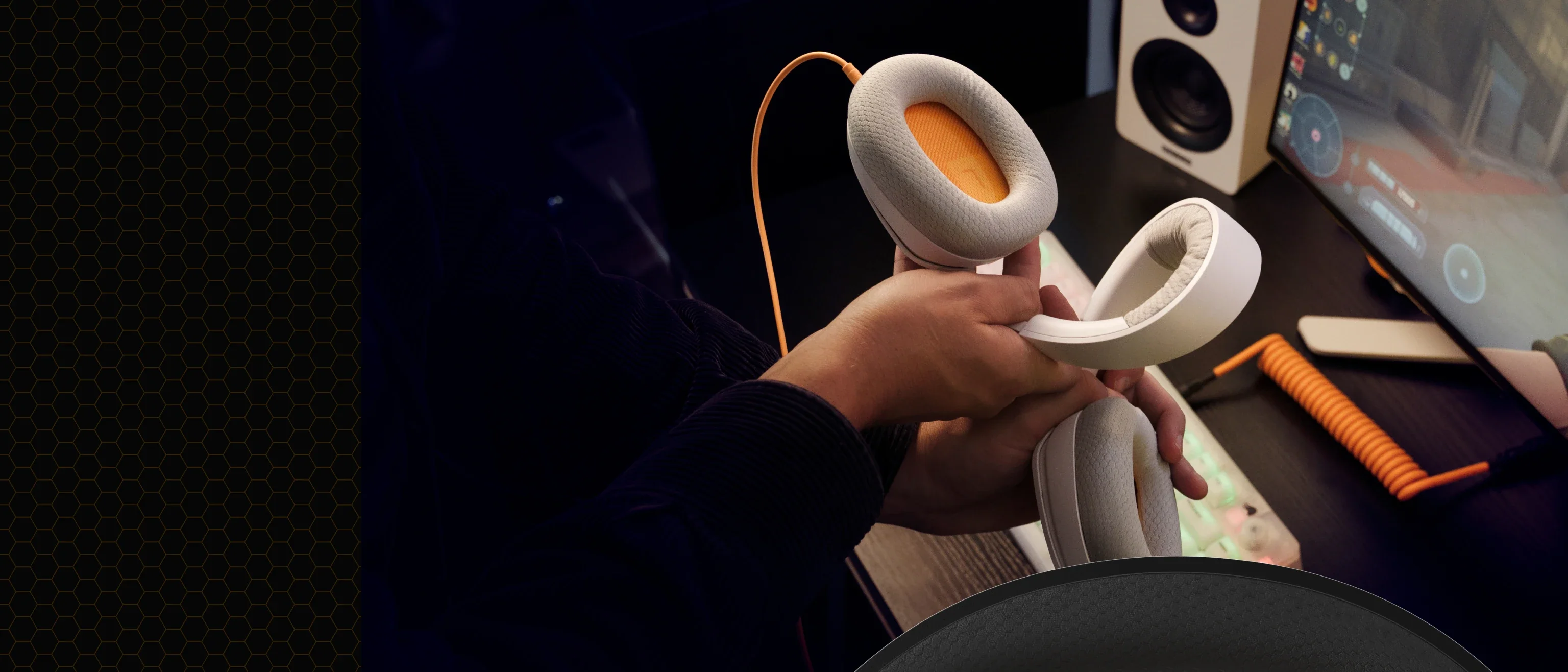 Headset lifestyle render